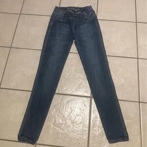 Clash Women's Medium‎ Wash Skinny Jeans Size 9 Inseam 31"